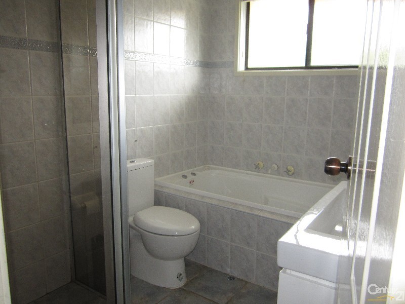 Bossley Park NSW 2176