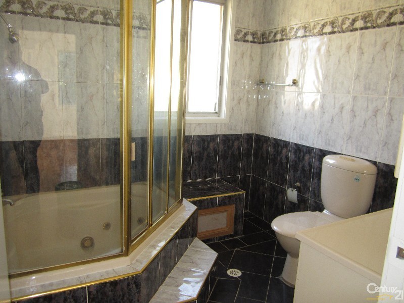 Bossley Park NSW 2176