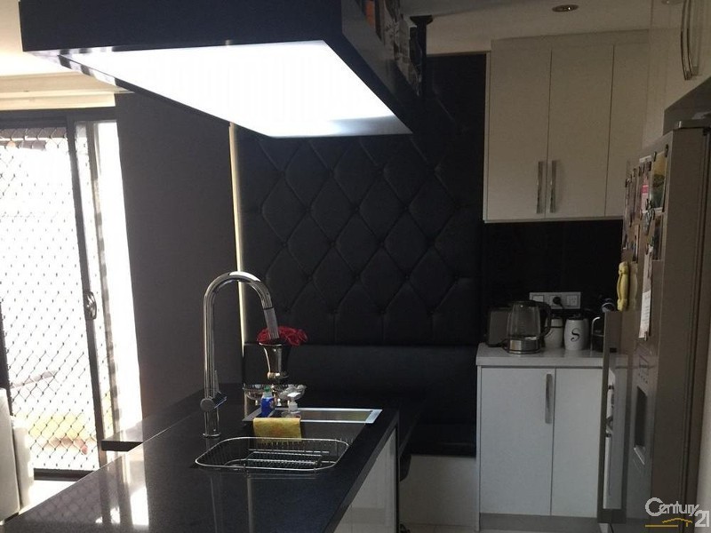 Greenfield Park NSW 2176