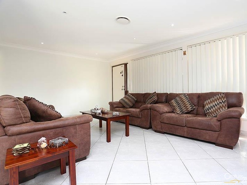 Edensor Park NSW 2176