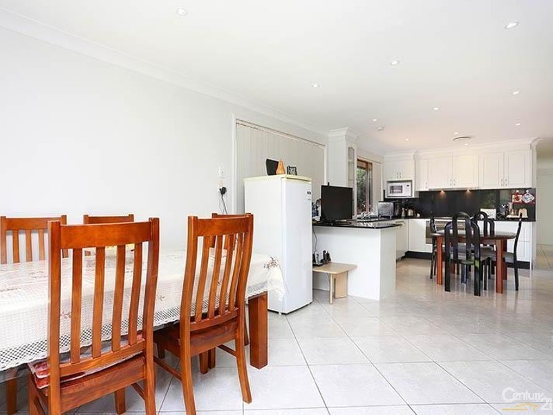 Edensor Park NSW 2176