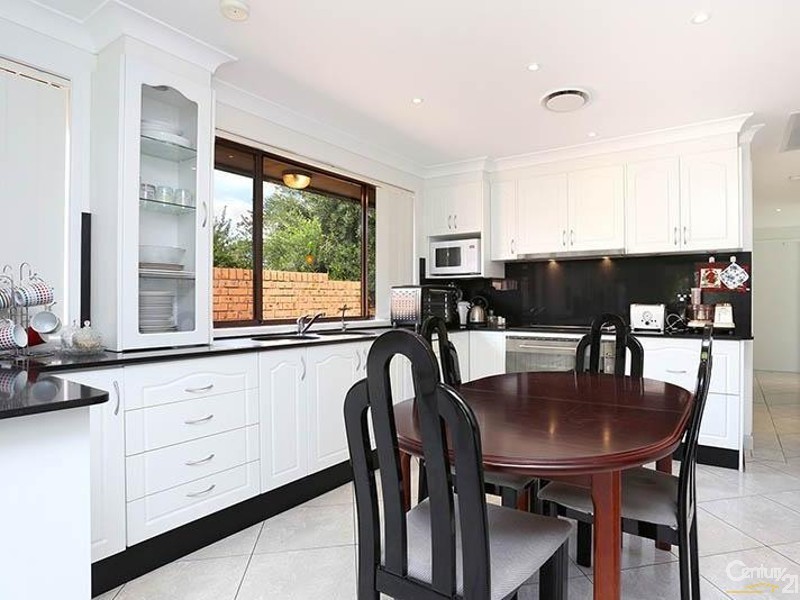 Edensor Park NSW 2176