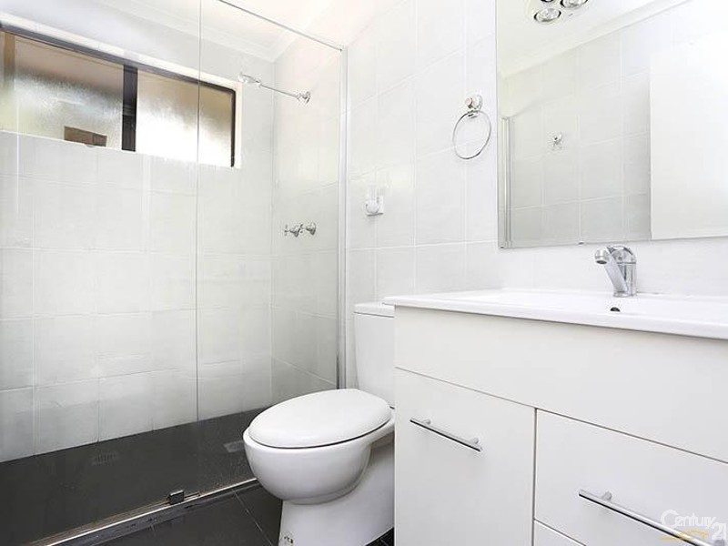 Edensor Park NSW 2176