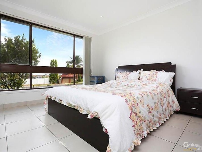 Edensor Park NSW 2176