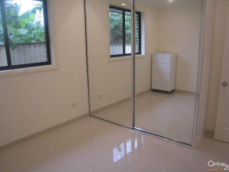 Edensor Park NSW 2176