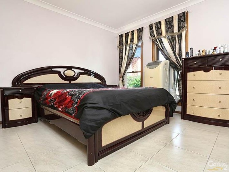 7 Leonello Place, Edensor Park NSW 2176