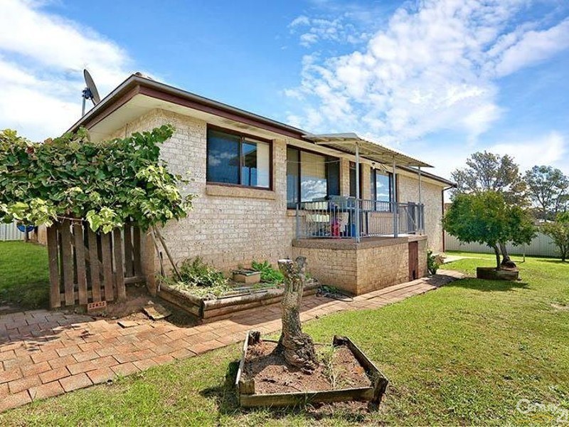 7 Leonello Place, Edensor Park NSW 2176