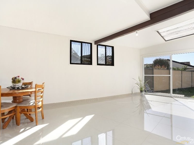 262 Mimosa Road, Greenfield Park NSW 2176