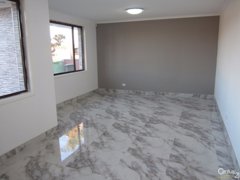 11 Allambie Road, Edensor Park NSW 2176