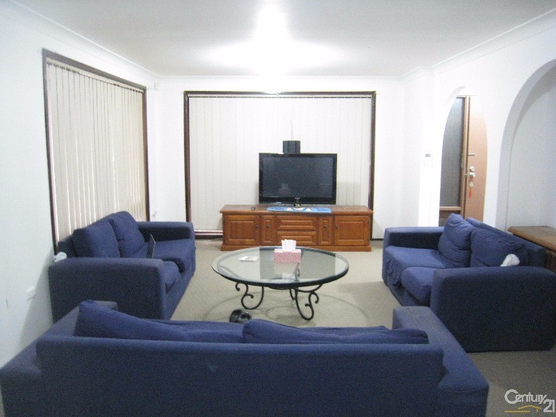 Edensor Park NSW 2176