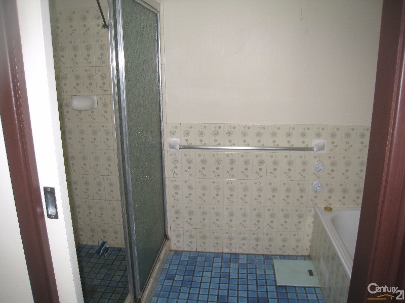 Edensor Park NSW 2176