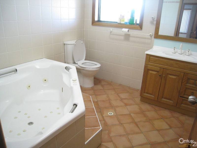 Bossley Park NSW 2176