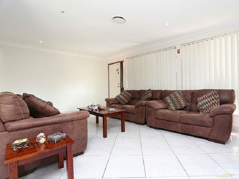 Edensor Park NSW 2176