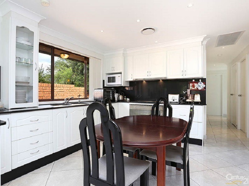 Edensor Park NSW 2176