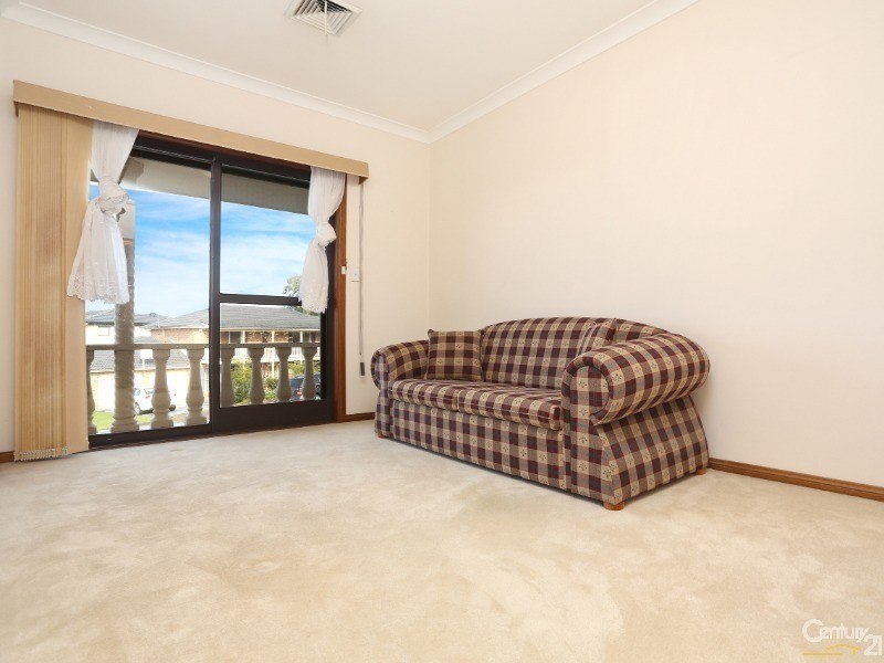 2 Franklin Place, Bossley Park NSW 2176