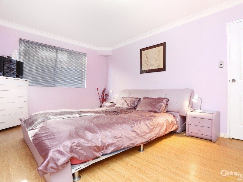 17 Tumut Place, Bossley Park NSW 2176