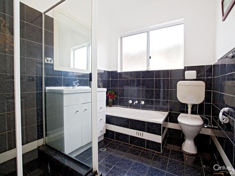 17 Tumut Place, Bossley Park NSW 2176