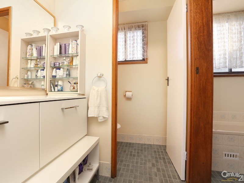 Bossley Park NSW 2176