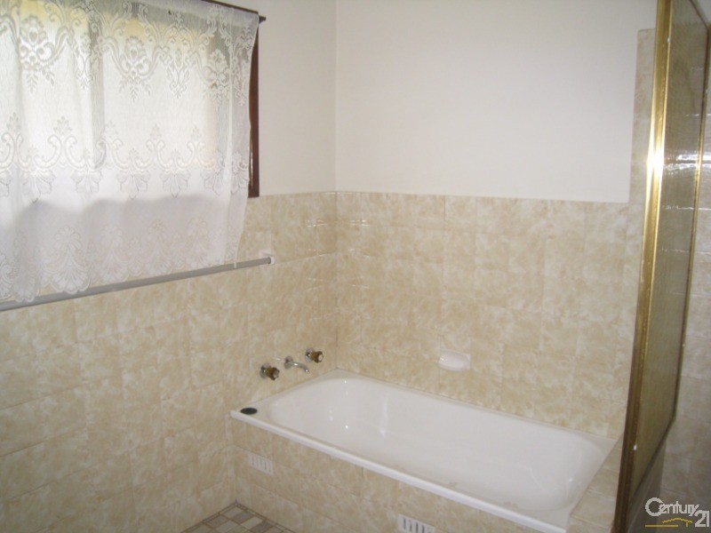 Bossley Park NSW 2176