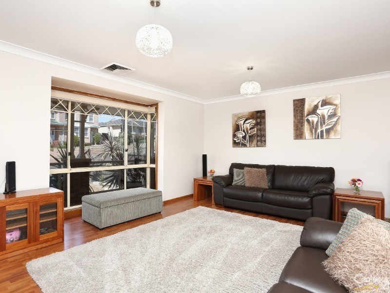 7 Mataro Close, Edensor Park NSW 2176