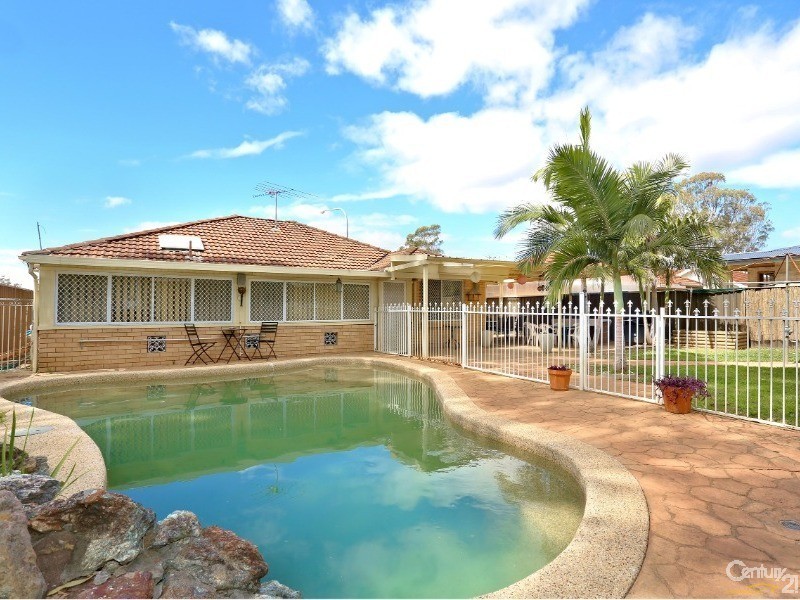 87 Mimosa Road, Bossley Park NSW 2176
