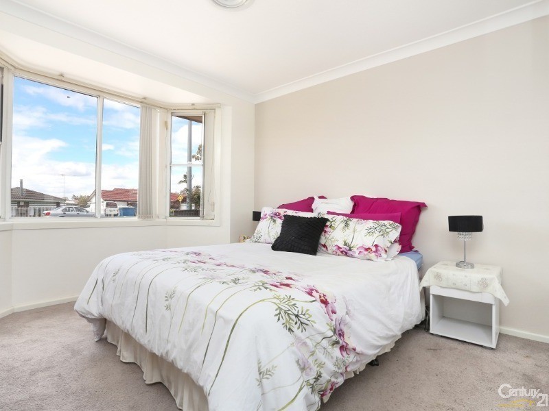 87 Mimosa Road, Bossley Park NSW 2176