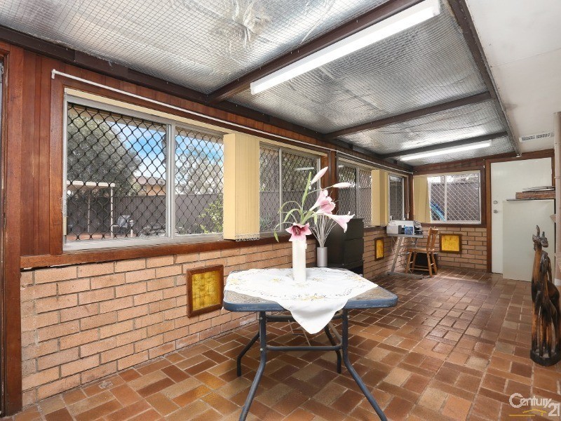 87 Mimosa Road, Bossley Park NSW 2176