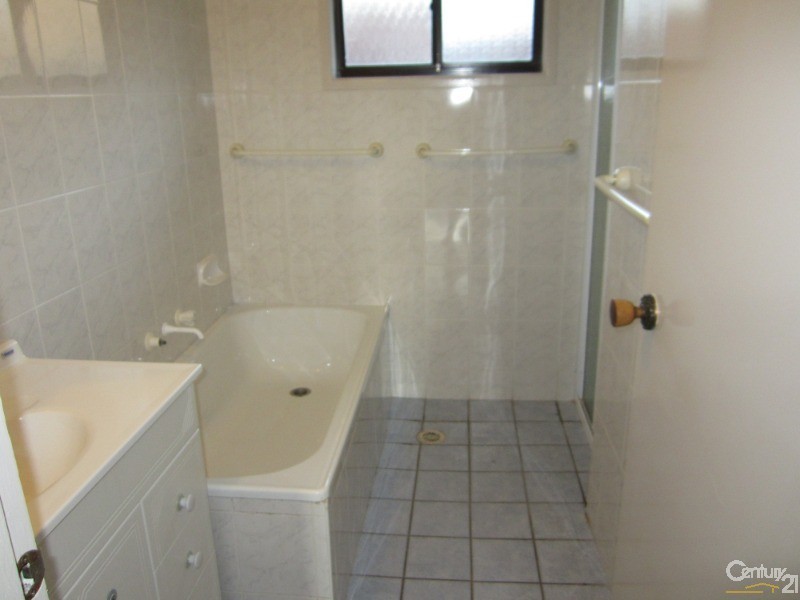 Bossley Park NSW 2176