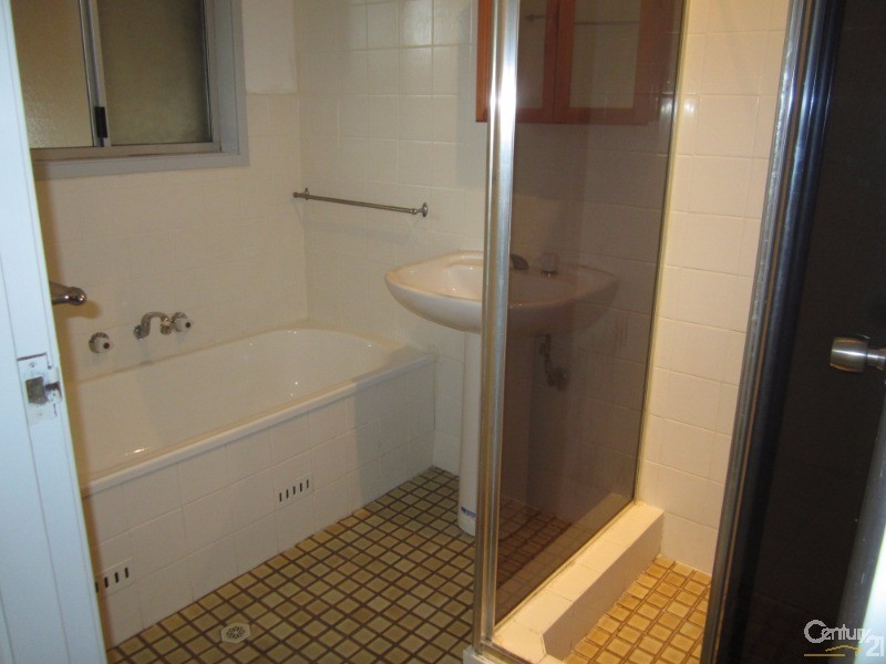 Greenfield Park NSW 2176