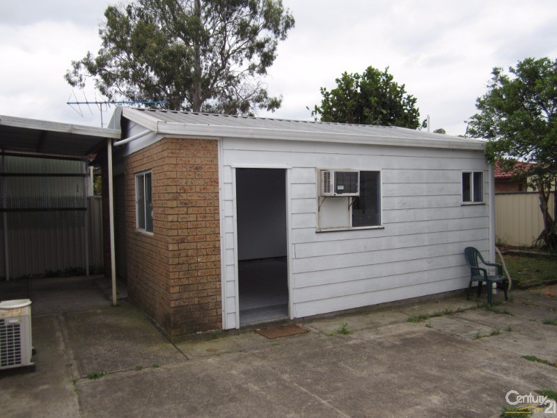 Greenfield Park NSW 2176