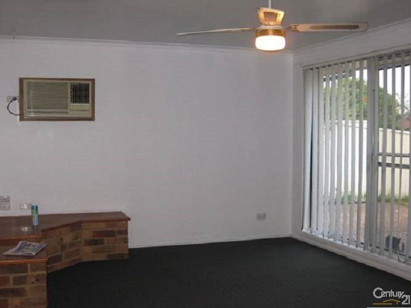 Edensor Park NSW 2176