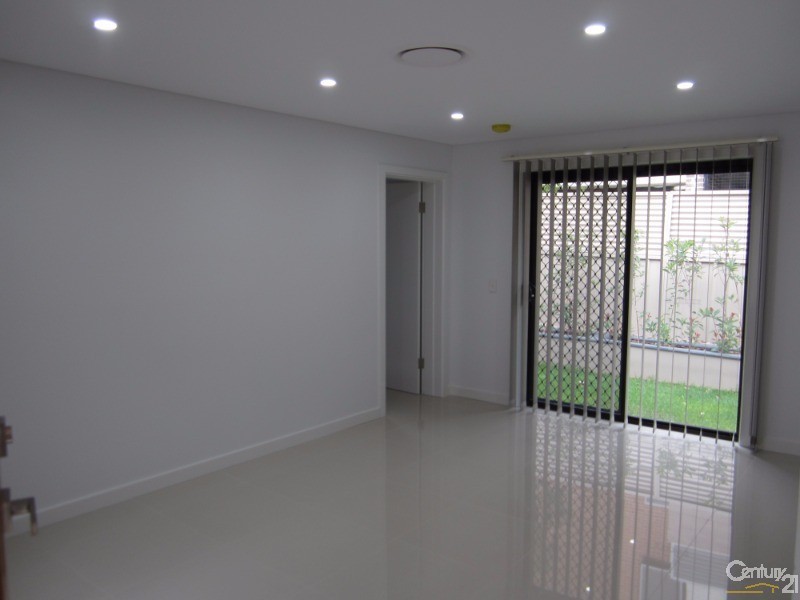 Fairfield West NSW 2165