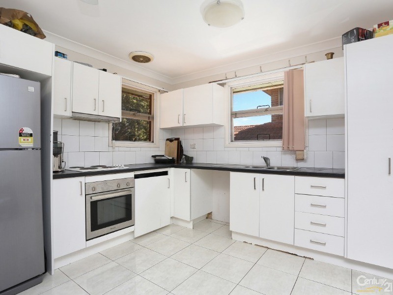 1 Cardigan Road, Greenacre NSW 2190