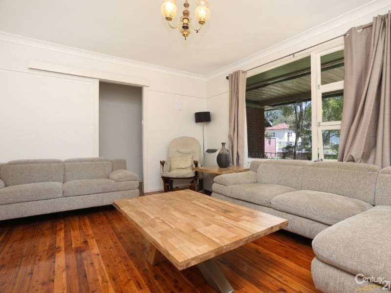 1 Cardigan Road, Greenacre NSW 2190