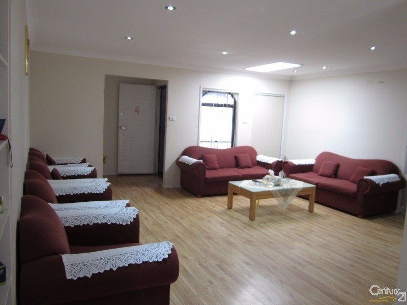 Greenfield Park NSW 2176