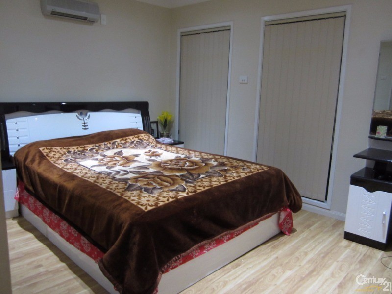 Greenfield Park NSW 2176