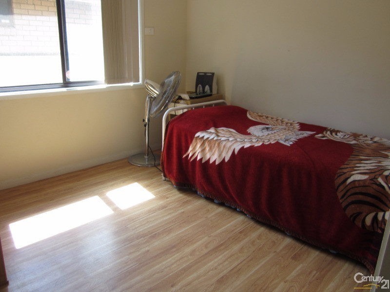 Greenfield Park NSW 2176