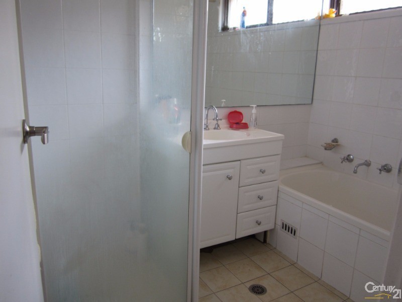 Greenfield Park NSW 2176