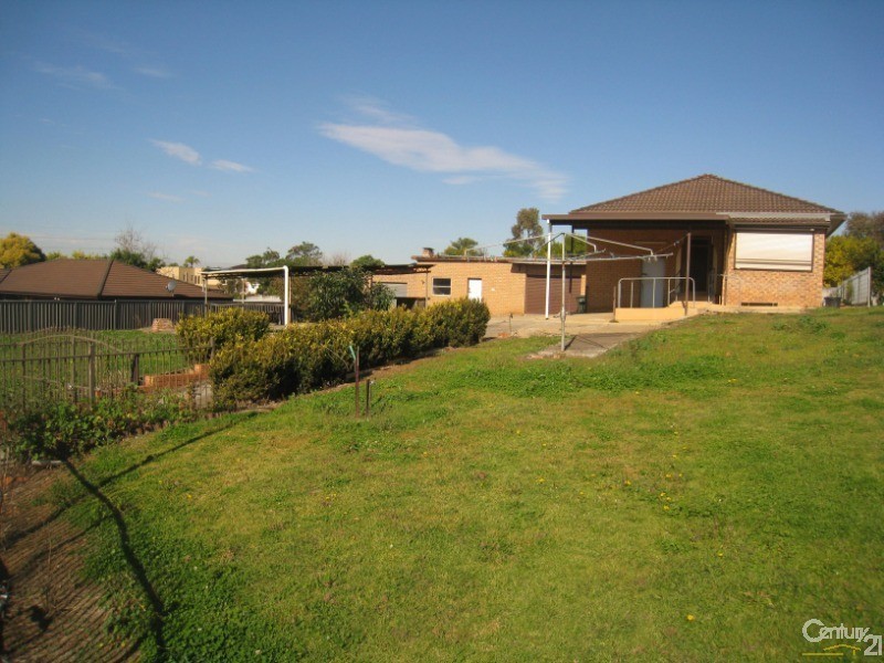 Edensor Park NSW 2176