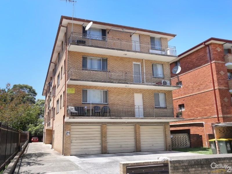 10/21 York Street, Fairfield NSW 2165
