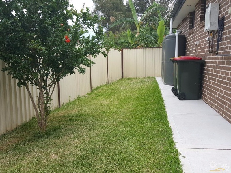 Edensor Park NSW 2176