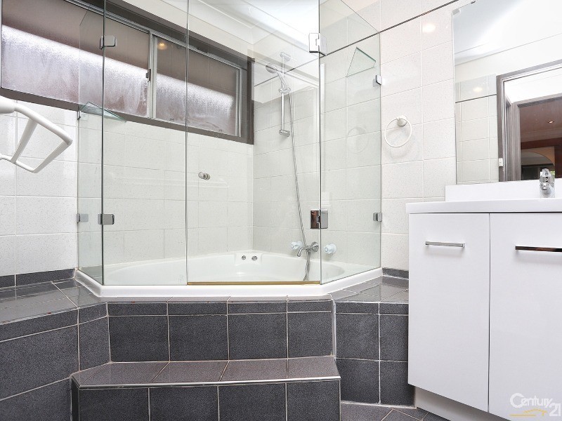 Greenfield Park NSW 2176