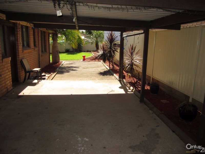 Bossley Park NSW 2176