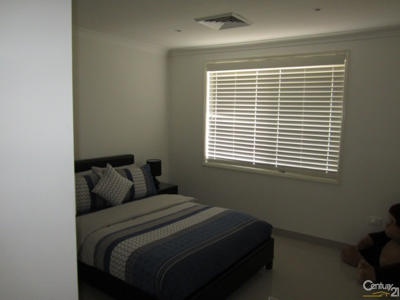 Greenfield Park NSW 2176