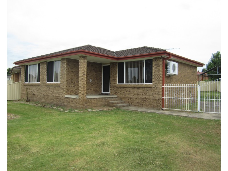21 Dransfield Road, Edensor Park NSW 2176