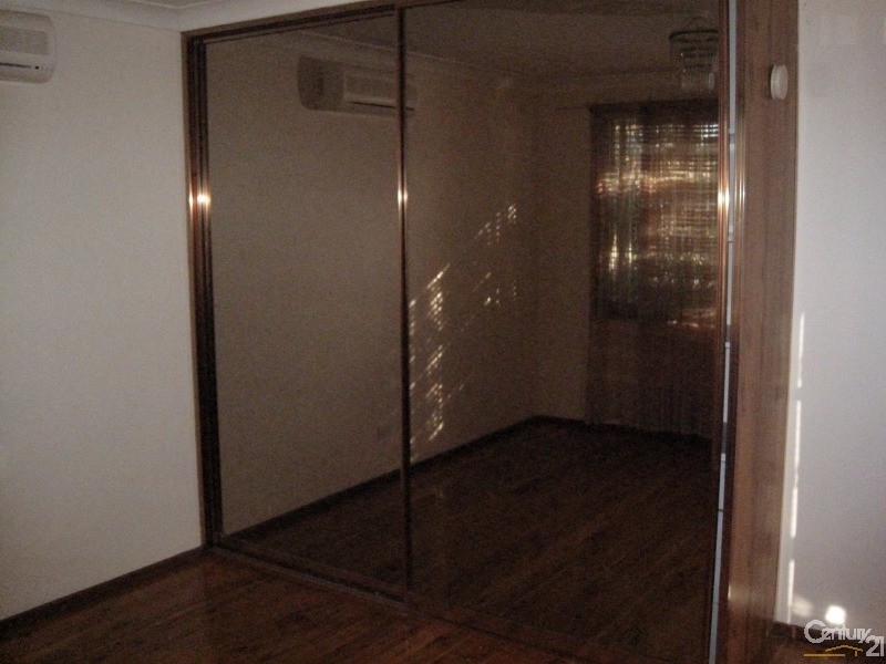 Bossley Park NSW 2176