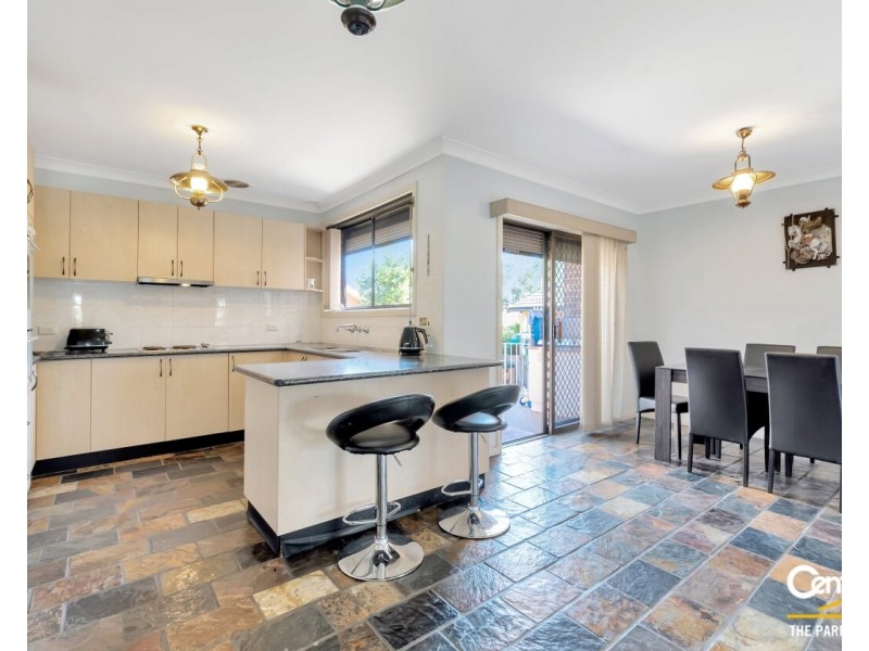 6 Cecil Place, Greenfield Park NSW 2176