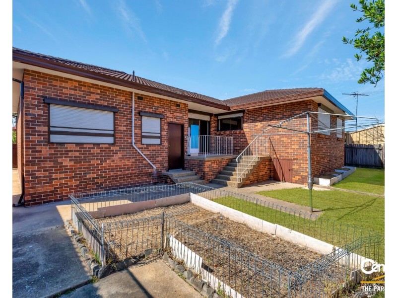 6 Cecil Place, Greenfield Park NSW 2176