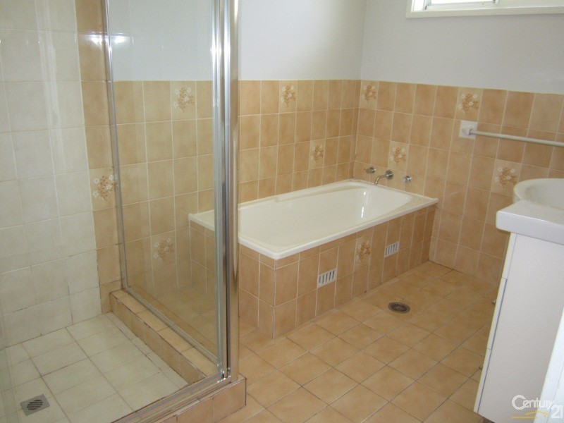 Greenfield Park NSW 2176