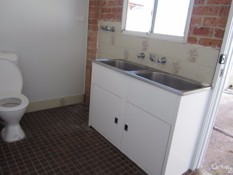 Greenfield Park NSW 2176